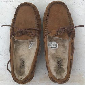 UGG BROWN SHEEPSKIN WOMEN'S SLIPPERS US SIZE 7